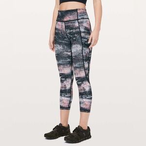LULULEMON Women's High-Rise Printed Capri Leggings - Pink & Black